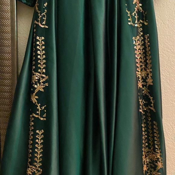 Moroccon Kaftan Dress - Picture 6 of 11